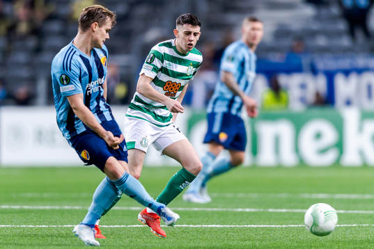 Hampus Finndell of Djurgården and Gary O Neill of Shamrock
