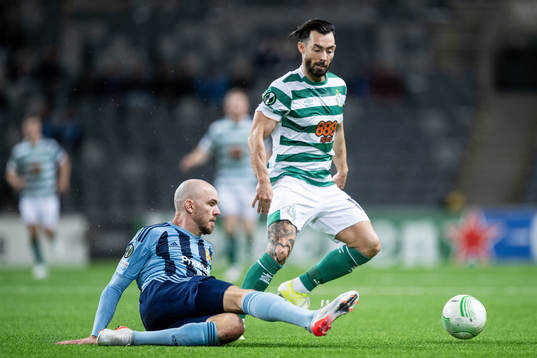 Marcus Danielson of Djurgården and Richie Towell of
