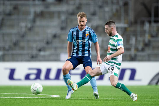 Rasmus Schuller of Djurgården and Jack Byrne of Shamrock