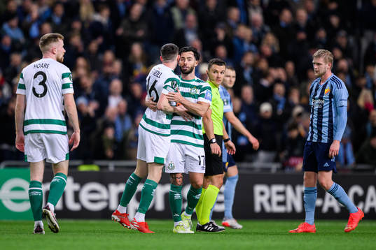 Gary O Neill of Shamrock Rovers in an argument with Kalle