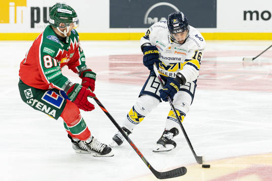 Frölundas Ryan Lasch och HV71s Joseph Laleggia