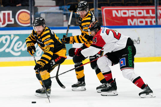 Skellefteås Oskar Nilsson och Örebros Jani Lajunen