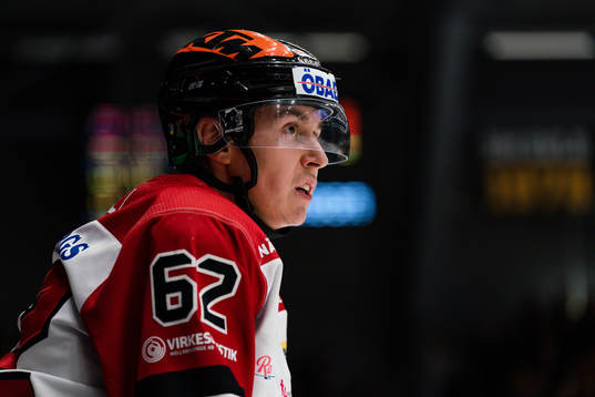 Örebros Robert Leino deppar