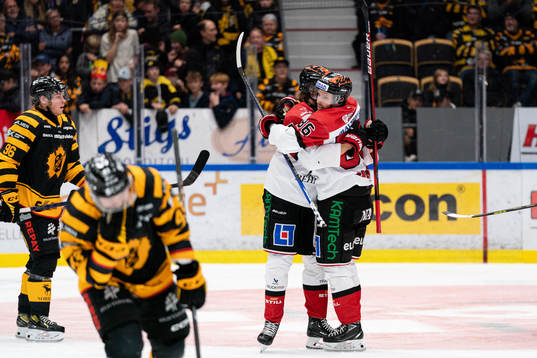 Örebros Marcus Hardegård och Mathias Bromé jublar