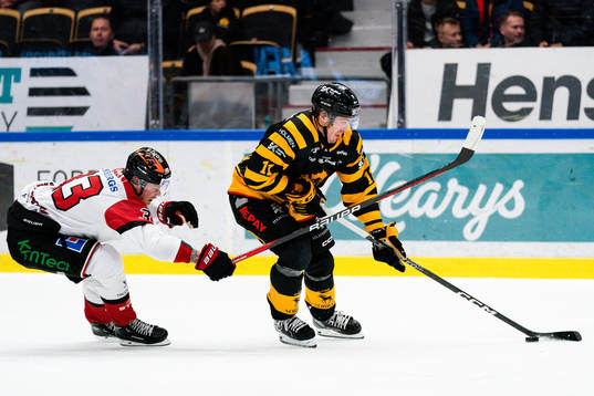 Örebros Christopher Mastomäki och Skellefteås Max