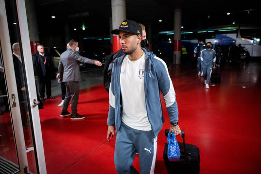 Sergio Pena arrives to the stadium