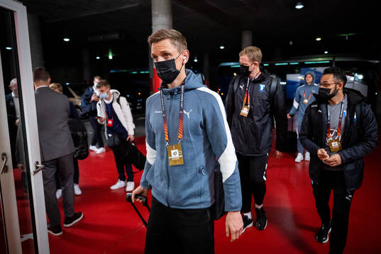 Søren Rieks arrives to the stadium