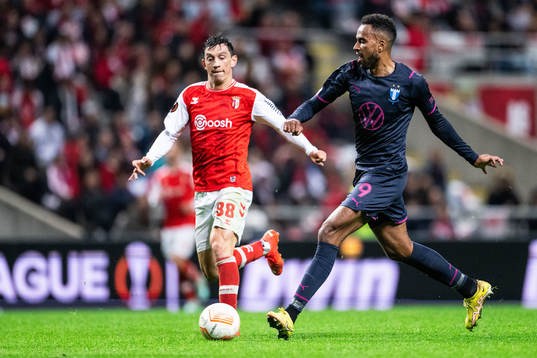 Andre Castro of Braga and Isaac Kiese Thelin of Malmö FF