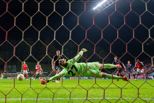 Goalkeeper Johan Dahlin of Malmö FF
