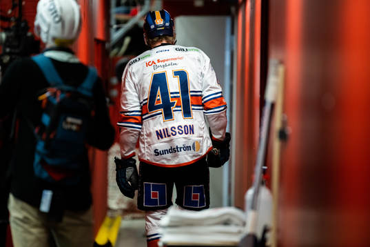 Växjös Ludvig Nilsson lämnar planen