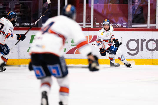 Växjös Jayden Halbgewachs jublar