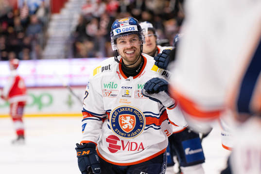 Växjös Manuel Ågren jublar