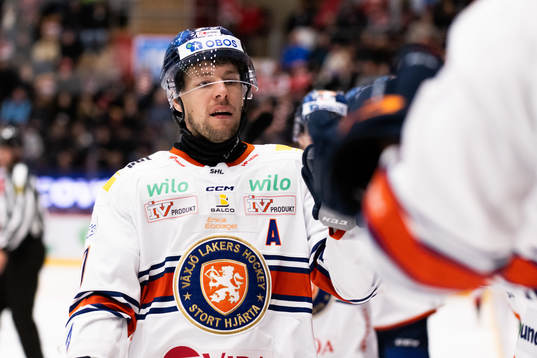 Växjös Robert Rosén jublar