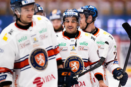 Växjös Jayden Halbgewachs jublar