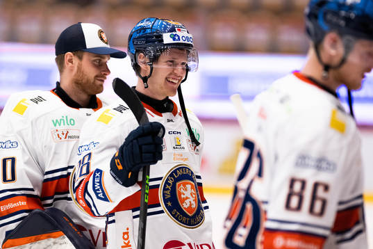 Växjös Hugo Gustafsson jublar