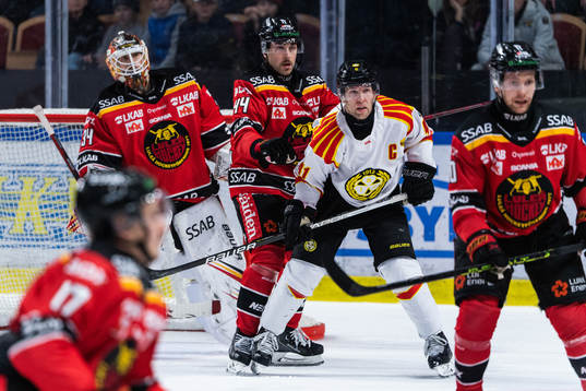 Luleås Jonathan Andersson och Brynäs Greg Scott