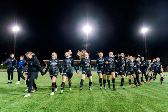 Bläddra bland fler bilder av Fotboll, F19, Slutspel, Växjö DFF - IF Brommapojkarna