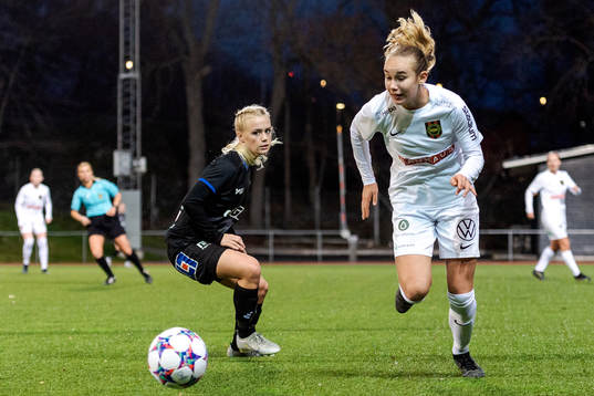 Växjös Thea Öhman och Brommapojkarnas Smilla Lönn