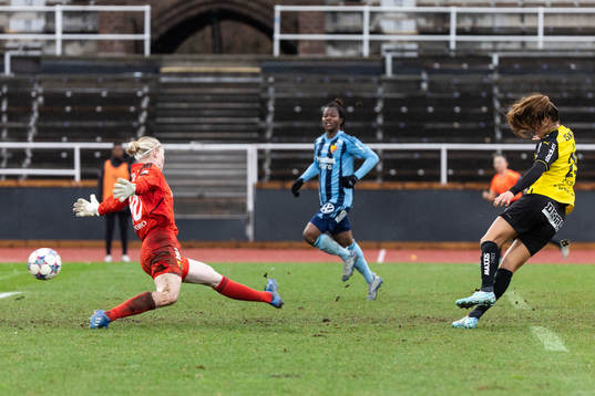 Häckens Mille Gejl Jensen gör 1-3 bakom Djurgårdens