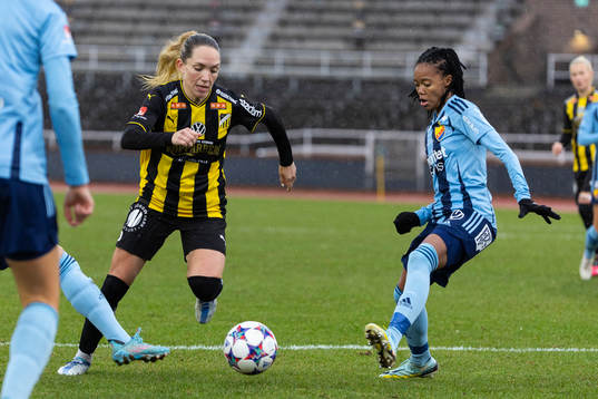 Häckens Elin Rubensson och Djurgårdens Linda Maserame