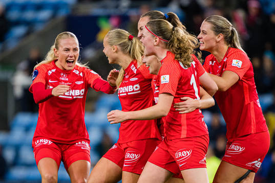 Nora Eide Lie of Brann celebrates