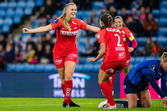 Nora Eide Lie of Brann celebrates