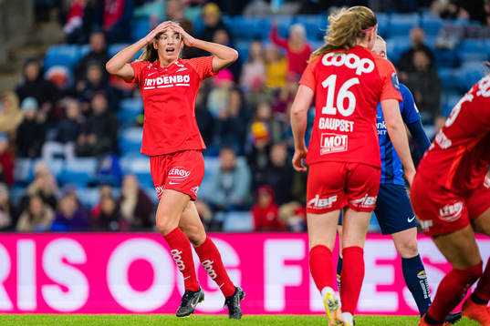 Marit Bratberg Lund of Brann reacts
