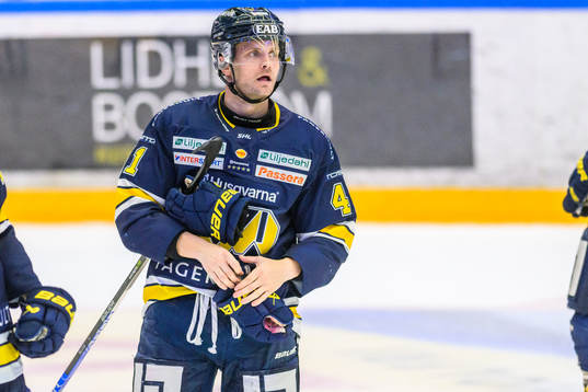 HV71s Chad Billins  deppar