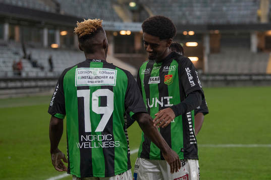 GAIS Richard Friday och Harun Ibrahim  jublar