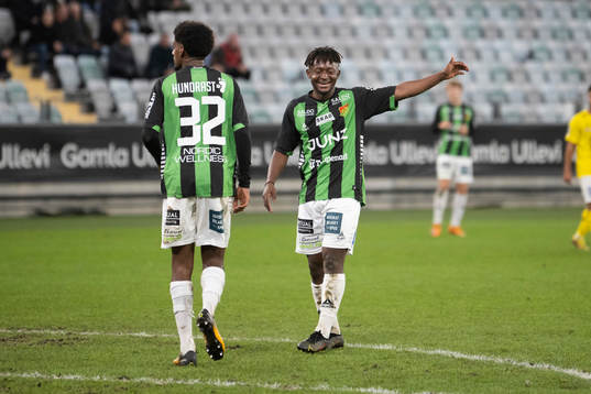 GAIS Harun Ibrahim och Michael Kargbo jublar