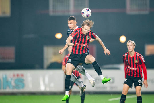 Brommapojkarnas Tim Söderström och Örgrytes Arvid