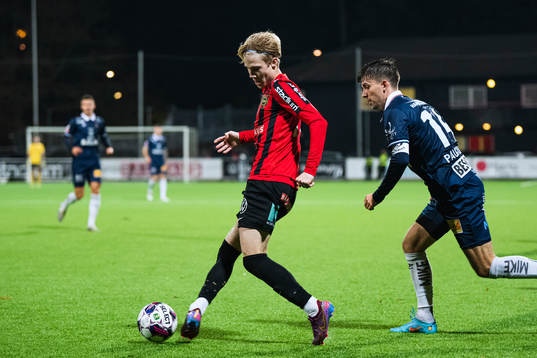 Brommapojkarnas Theo Bergvall och Örgrytes Daniel Paulson