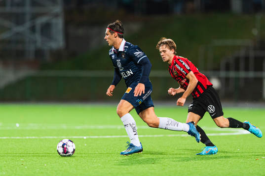 Brommapojkarnas Wilmer Odefalk och Örgrytes Kevin Ackermann
