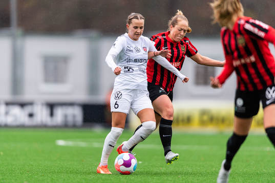 FC Rosengårds Ria Noora Minerva Öling och Brommapojkarnas