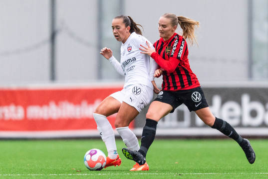 FC Rosengårds Athinna Persson Lundgren och Brommapojkarnas