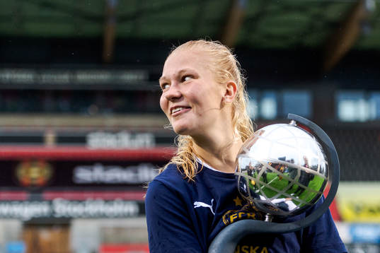 FC Rosengårds Sofie Bruun Bredgaard jublar med