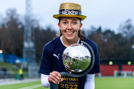 FC Rosengårds Athinna Persson Lundgren jublar med