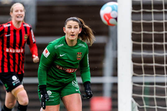 Brommapojkarnas målvakt Lovisa Koss