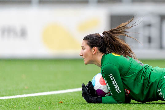 Brommapojkarnas målvakt Lovisa Koss