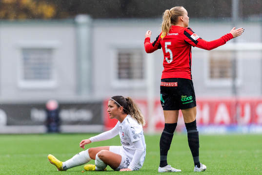 FC Rosengårds Loreta Kullashi och Brommapojkarnas Wilma
