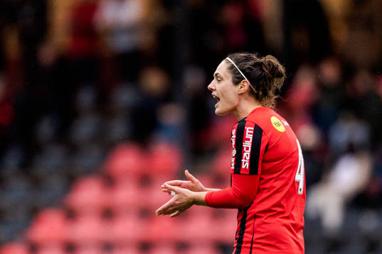 Brommapojkarnas Shannon Woeller deppar
