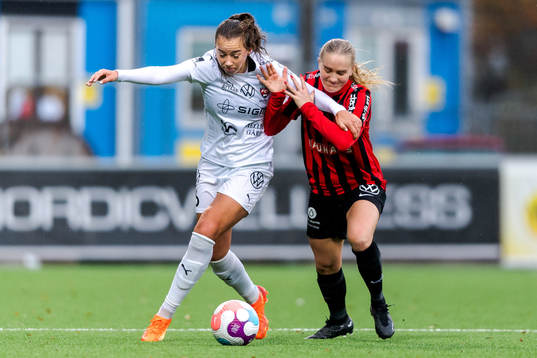FC Rosengårds Athinna Persson Lundgren och Brommapojkarnas