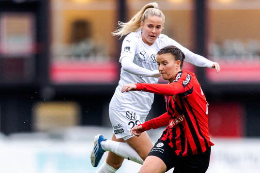FC Rosengårds Olivia Holdt och Brommapojkarnas Frida