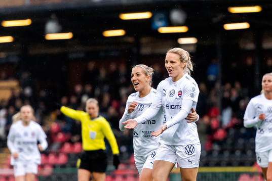 FC Rosengårds Mia Persson och målskytt Mimmi Larsson