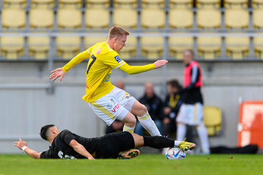 Lunds BKs Eddie Tran och Falkenbergs Lucas Sibelius