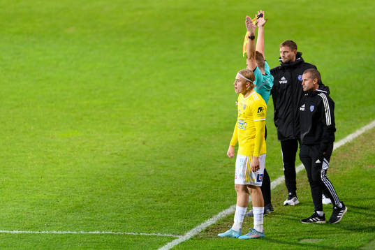 Falkenbergs Oskar Christiansson och tränare Christoffer