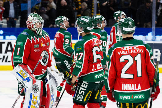 Frölundas målvakt Lars Johansson och Jacob Nilsson deppar