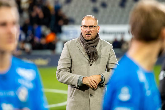 Halmstads tränare Magnus Haglund jublar