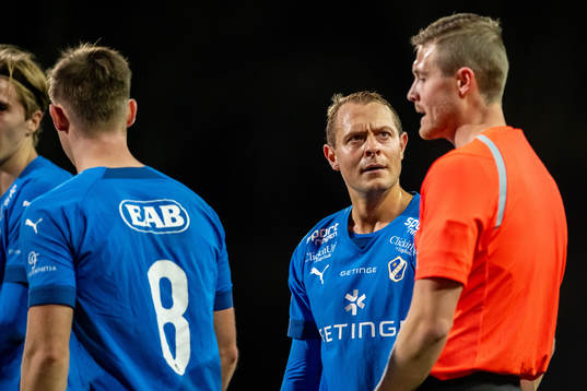 Halmstads Joel Allansson ragerar