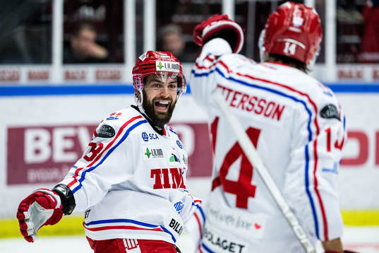 Timrås Robin Hanzl jublar